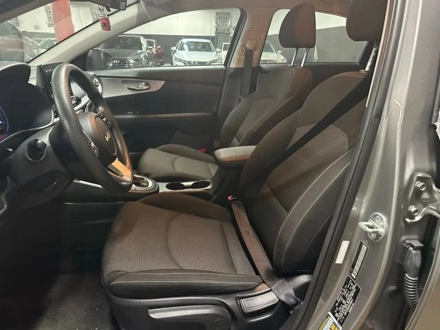 2023 Kia Forte - Image 12 of 13