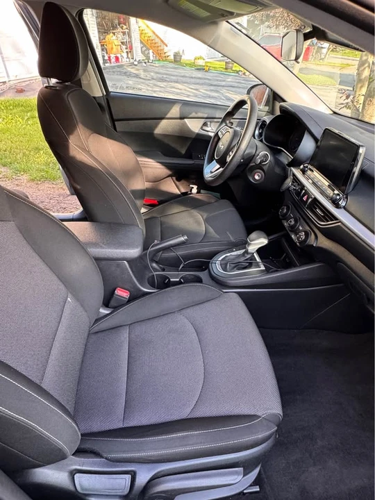2023 Kia Forte - Image 10 of 15