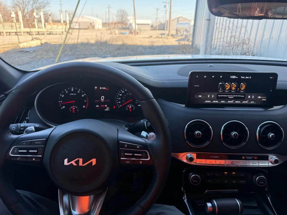 2023 Kia Stinger GT - Image 8 of 10