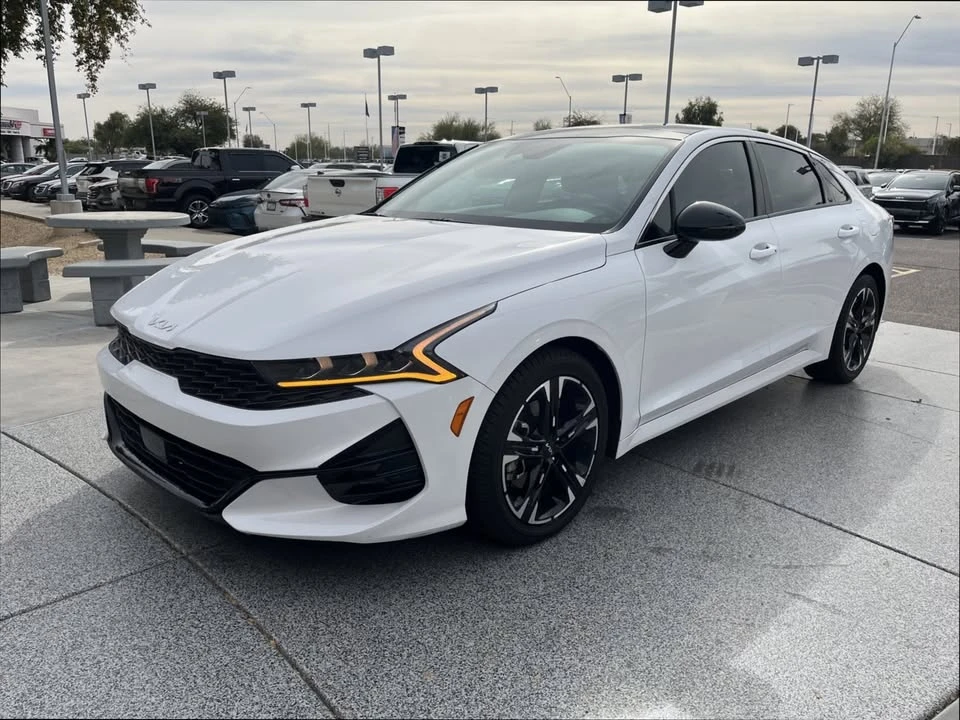 2023 Kia Optima/K5 - Image 2 of 19
