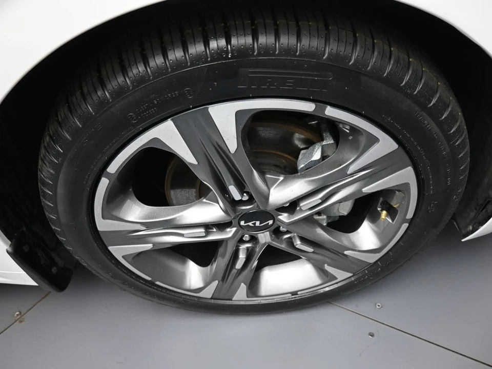 2023 Kia Optima/K5 - Image 12 of 31