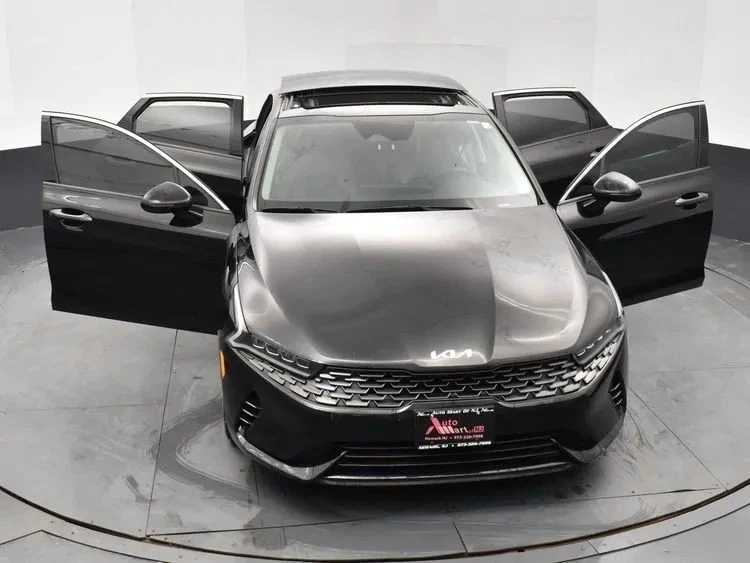 2023 Kia Optima/K5 - Image 10 of 12