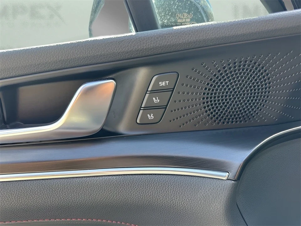 2023 Kia Optima/K5 - Image 11 of 12