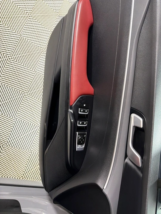 2023 Kia Optima/K5 - Image 10 of 12