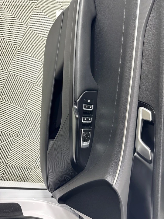 2023 Kia Optima/K5 - Image 11 of 12