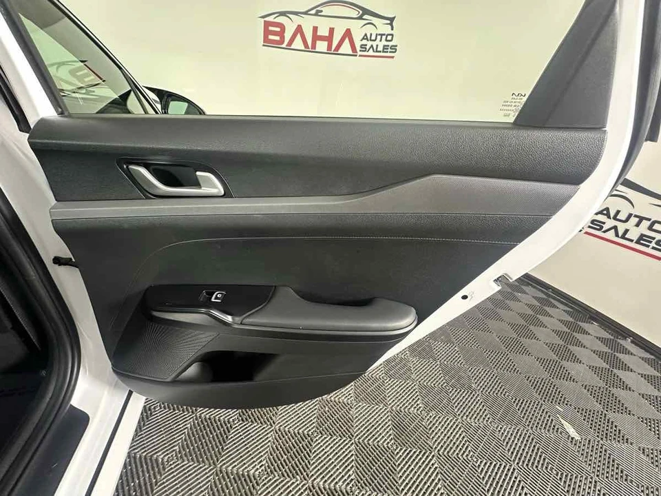 2023 Kia Optima/K5 - Image 19 of 21