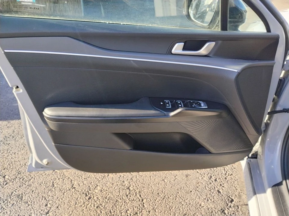 2023 Kia Optima/K5 - Image 18 of 21