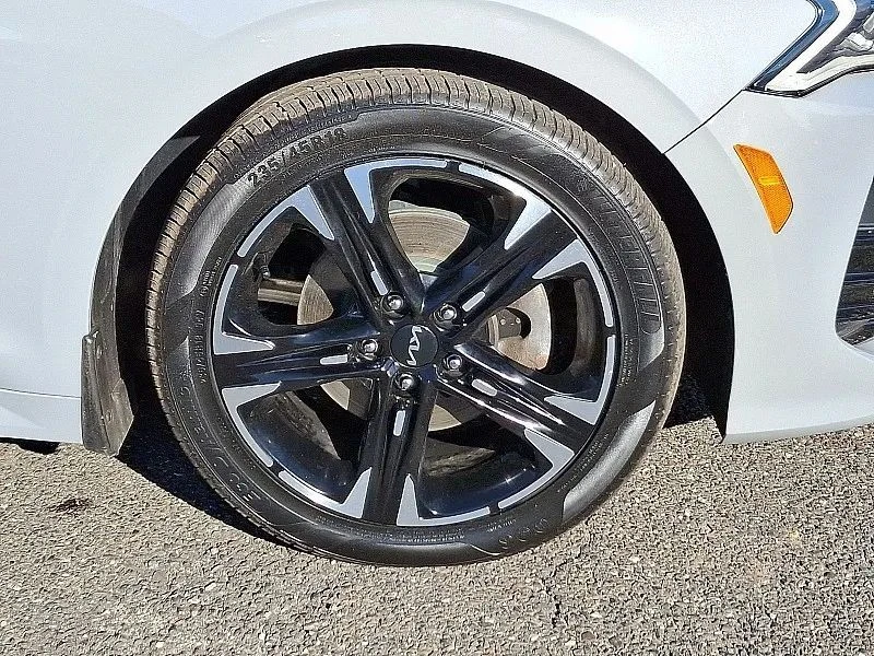 2023 Kia Optima/K5 - Image 9 of 12