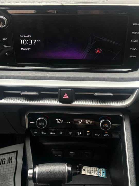 2023 Kia Optima/K5 - Image 5 of 15