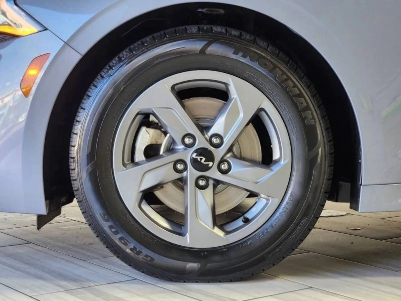 2023 Kia Optima/K5 - Image 9 of 12