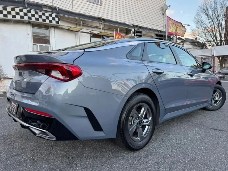 2023 Kia Optima/K5 - Image 4 of 12