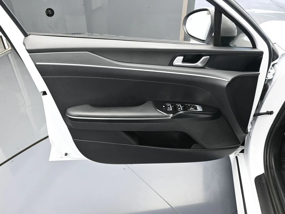 2023 Kia Optima/K5 - Image 12 of 12