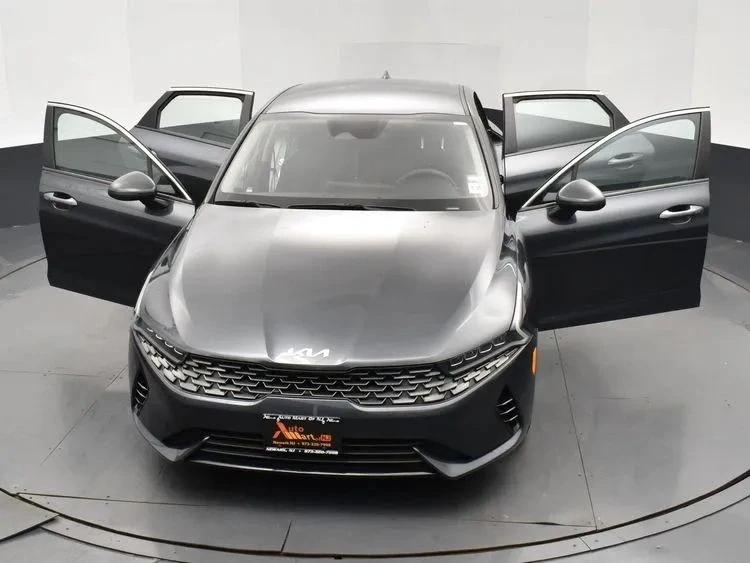 2023 Kia Optima/K5 - Image 10 of 12