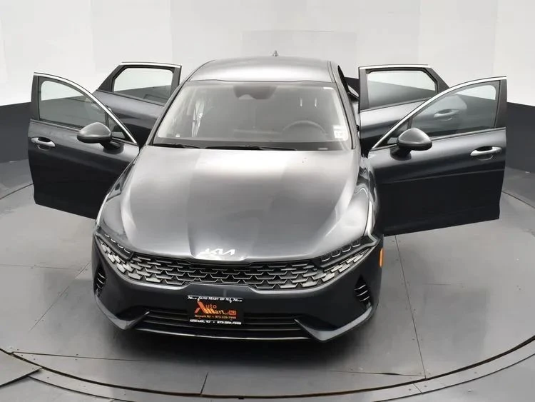 2023 Kia Optima/K5 - Image 10 of 12