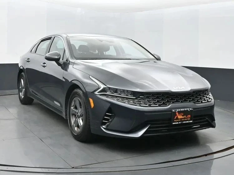 2023 Kia Optima/K5 - Image 2 of 12