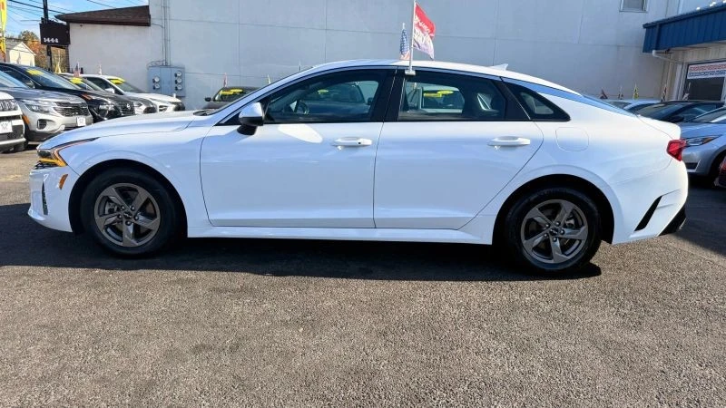 2023 Kia Optima/K5 - Image 10 of 12