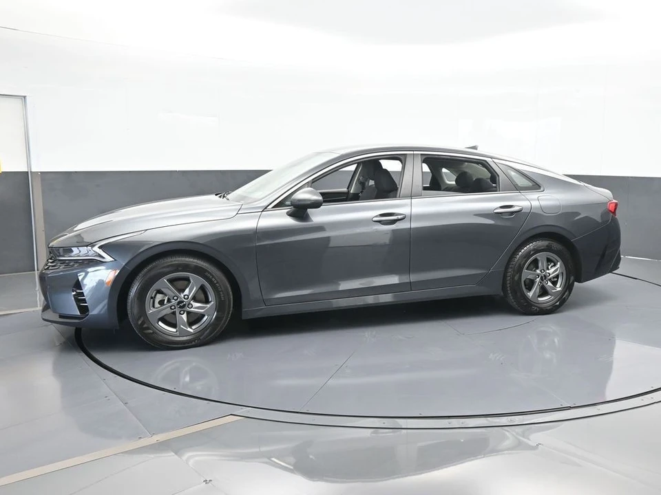 2023 Kia Optima/K5 - Image 2 of 12