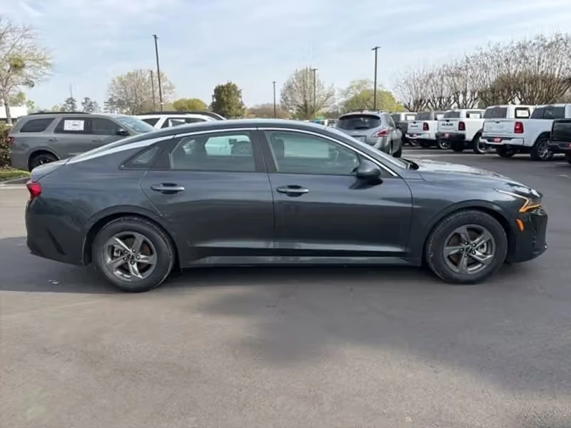 2023 Kia Optima/K5 - Image 2 of 20