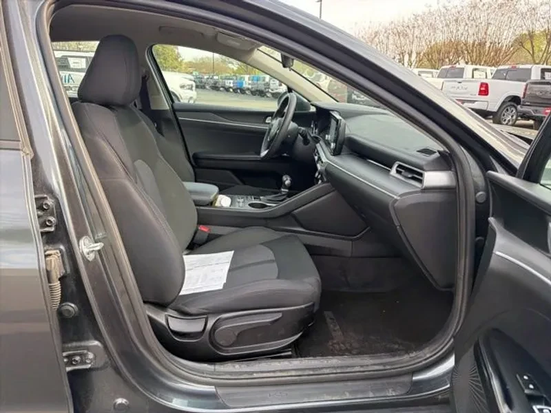 2023 Kia Optima/K5 - Image 10 of 20