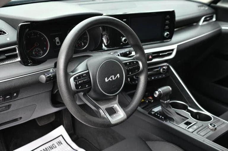 2023 Kia Optima/K5 - Image 8 of 12