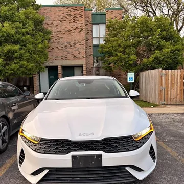 2023 Kia K5 LXS Sedan 4D