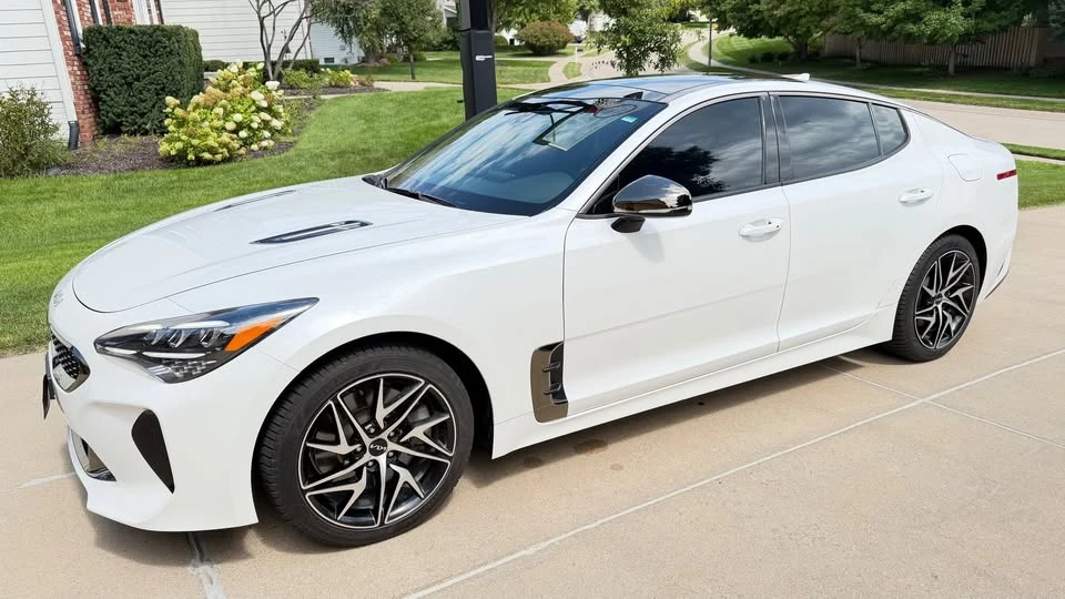 2023 Kia Stinger GT - Image 3 of 6