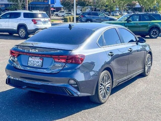 2023 Kia Forte - Image 4 of 7