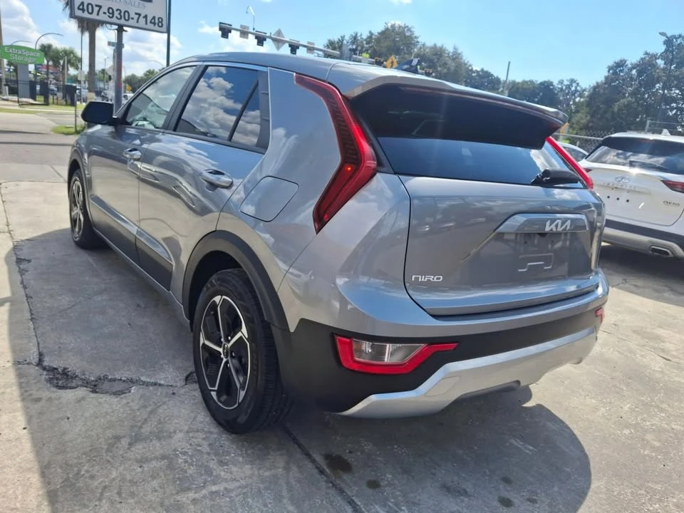 2023 Kia Niro - Image 3 of 9