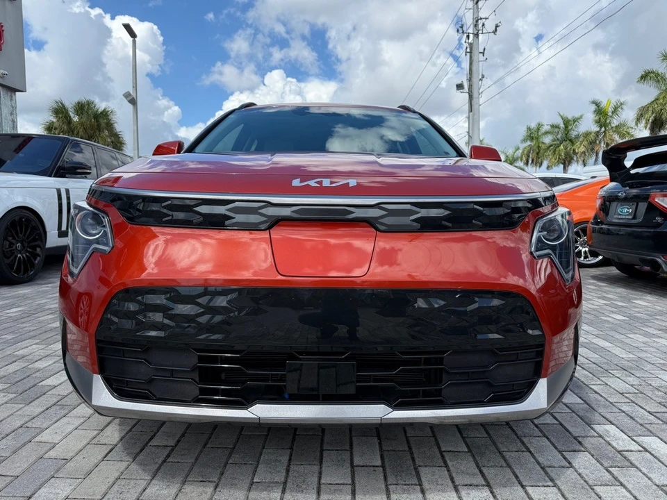 2023 Kia Niro - Image 3 of 21