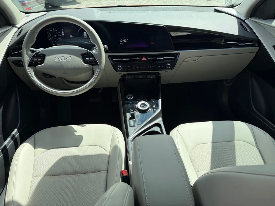 2023 Kia Niro - Image 14 of 21