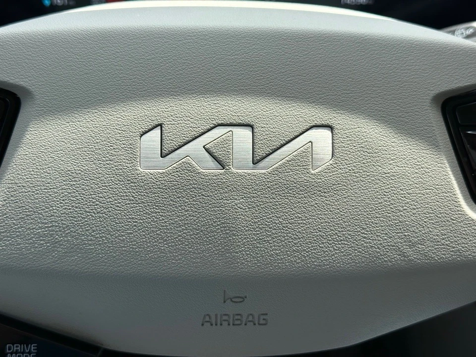 2023 Kia Niro - Image 16 of 21