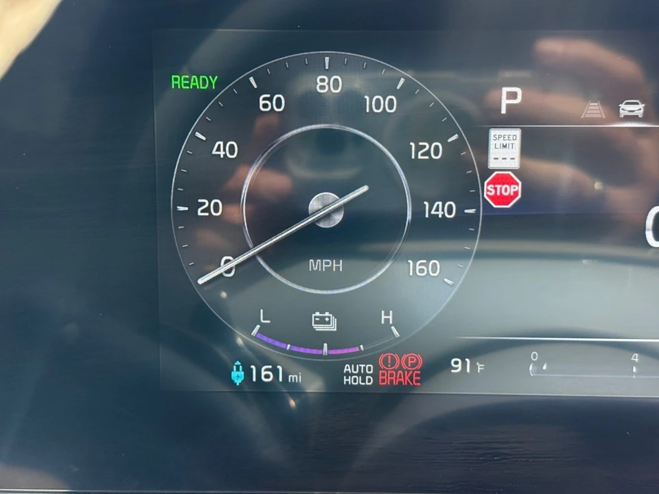 2023 Kia Niro - Image 20 of 21