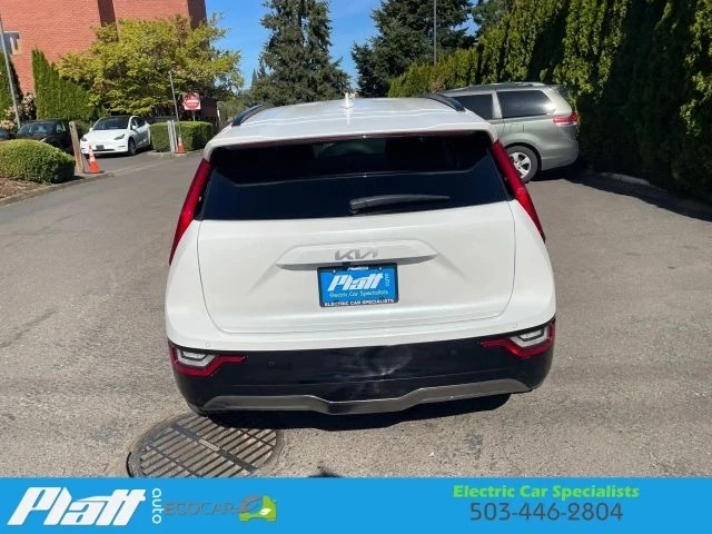 2023 Kia Niro - Image 8 of 21