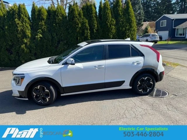 2023 Kia Niro - Image 4 of 21