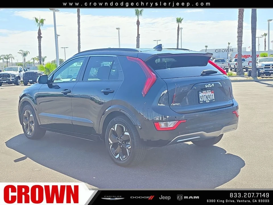 2023 Kia Niro - Image 5 of 10