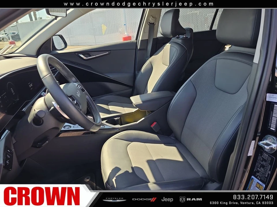 2023 Kia Niro - Image 8 of 10