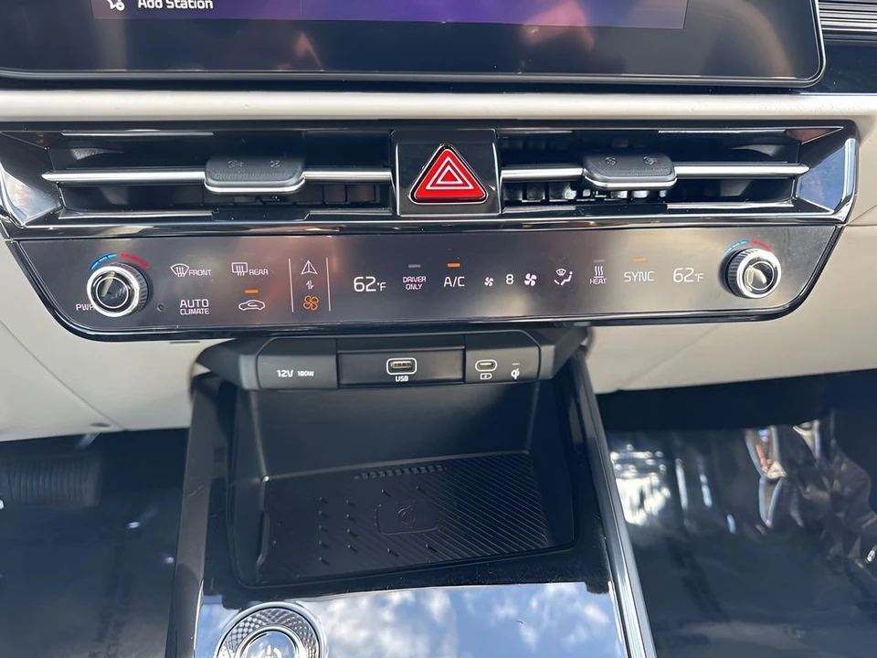 2023 Kia Niro - Image 19 of 21