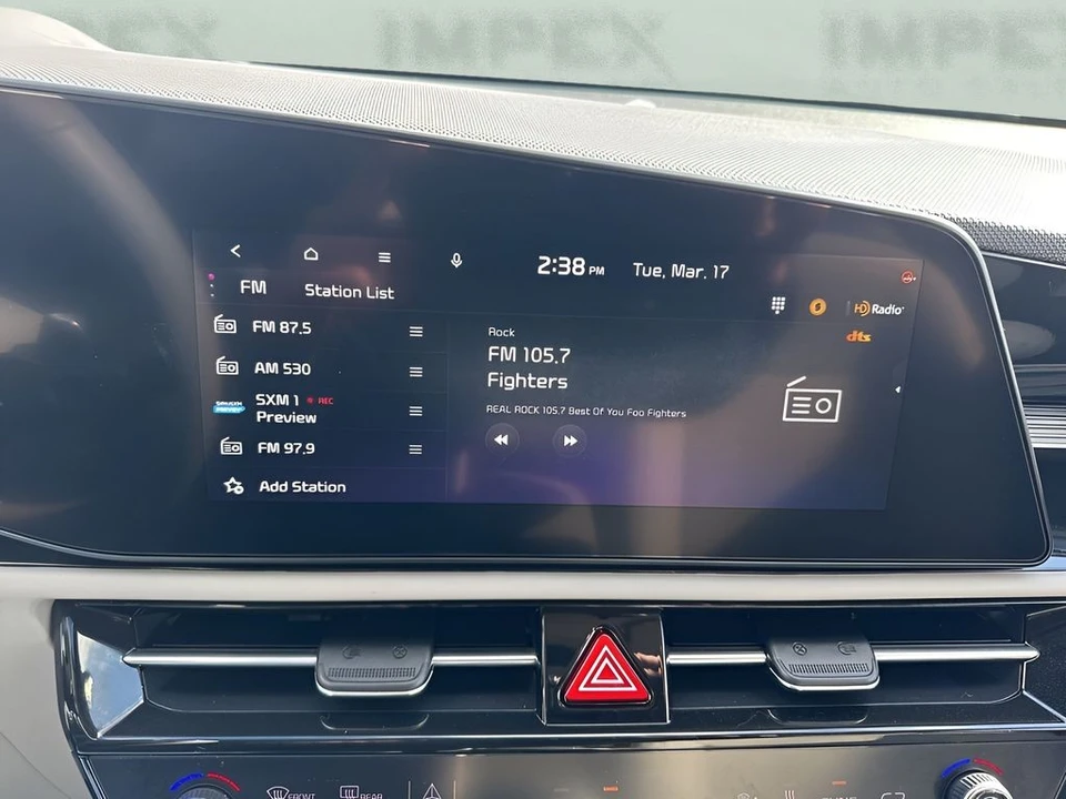 2023 Kia Niro - Image 17 of 21