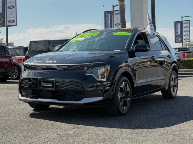 2023 Kia Niro - Image 4 of 12