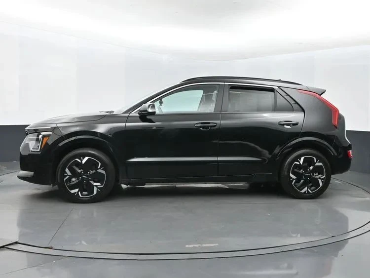 2023 Kia Niro - Image 5 of 12
