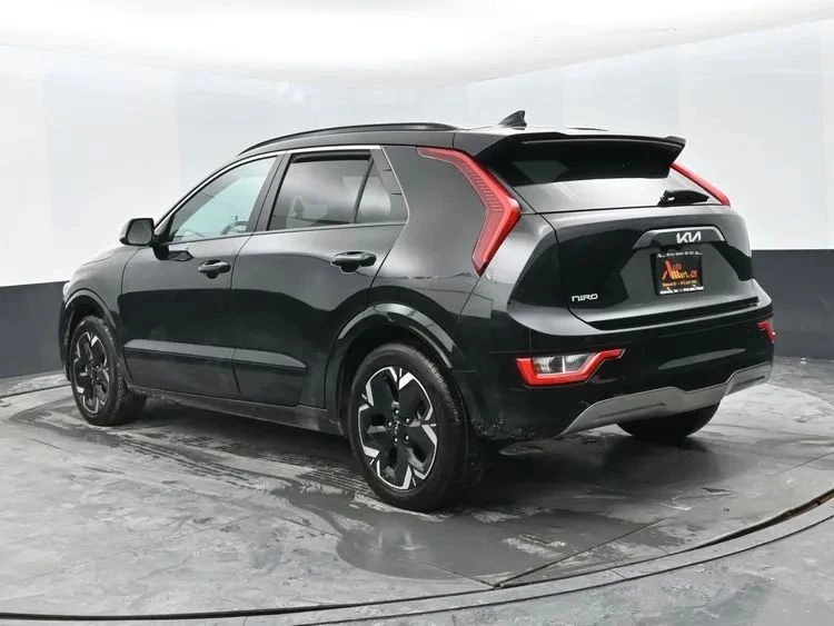 2023 Kia Niro - Image 9 of 12