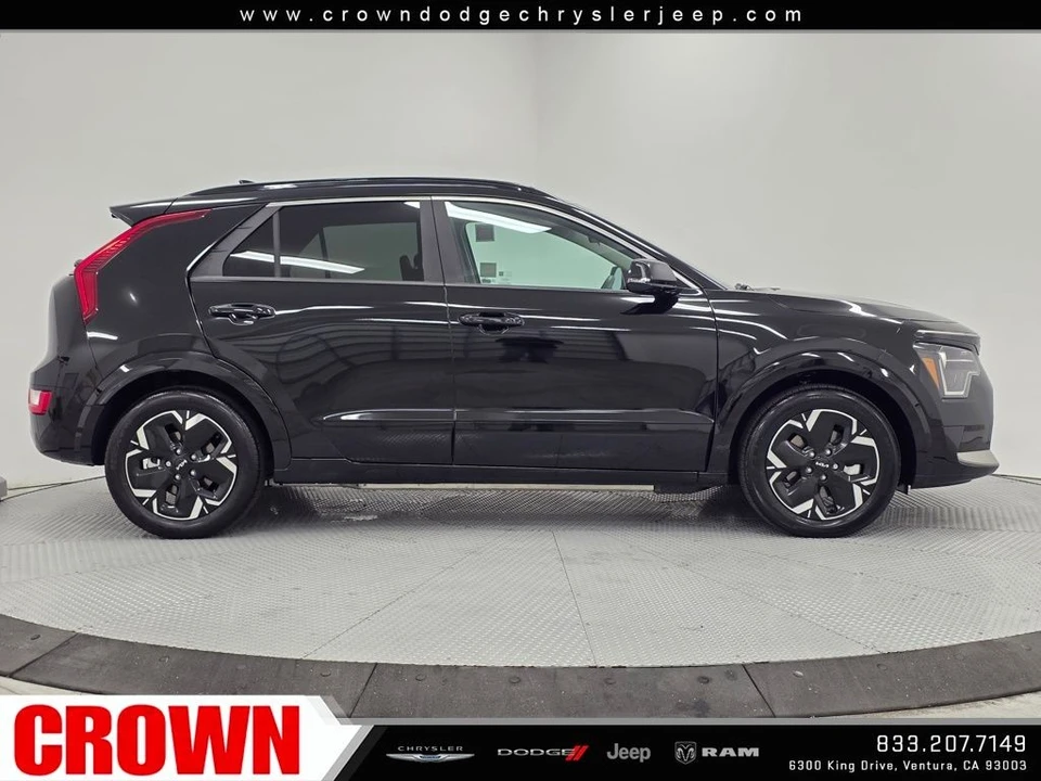 2023 Kia Niro - Image 8 of 21