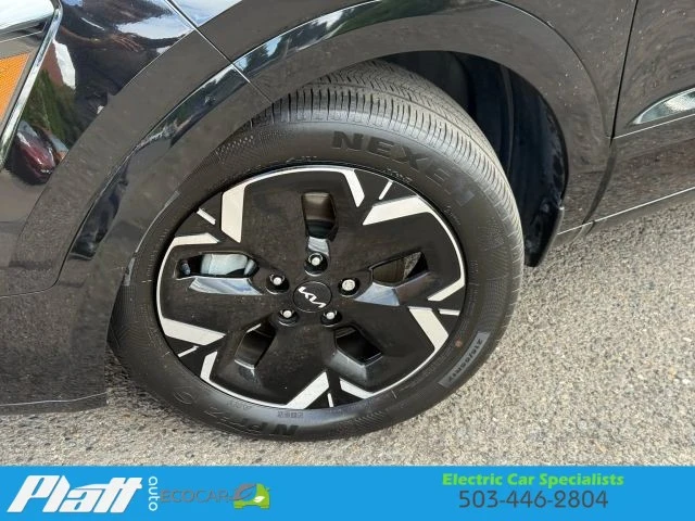2023 Kia Niro - Image 13 of 21