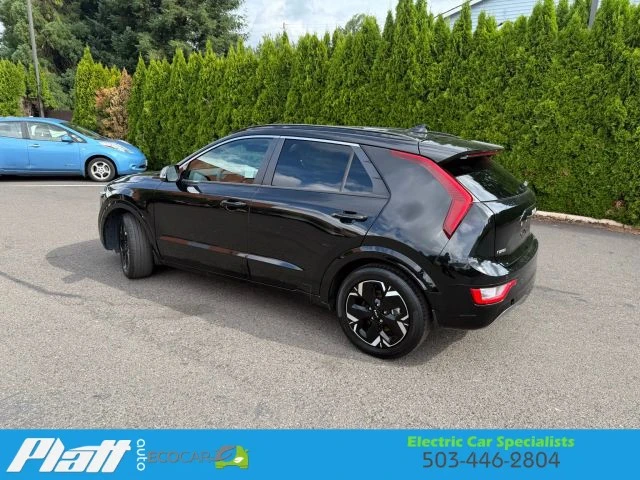2023 Kia Niro - Image 5 of 12