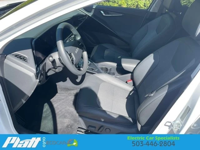 2023 Kia Niro - Image 24 of 31