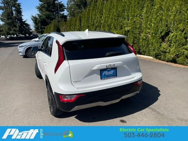 2023 Kia Niro - Image 8 of 21