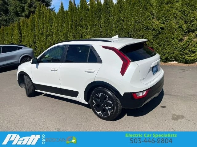 2023 Kia Niro - Image 7 of 31