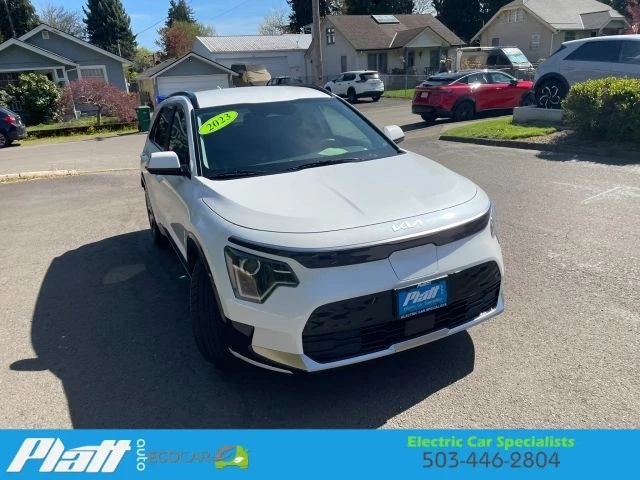 2023 Kia Niro - Image 16 of 31