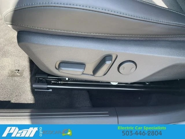 2023 Kia Niro - Image 25 of 31