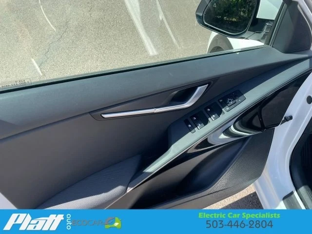 2023 Kia Niro - Image 20 of 21